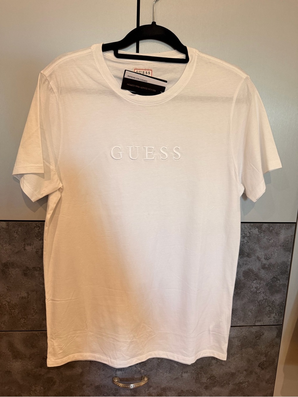 Guess t-shirt